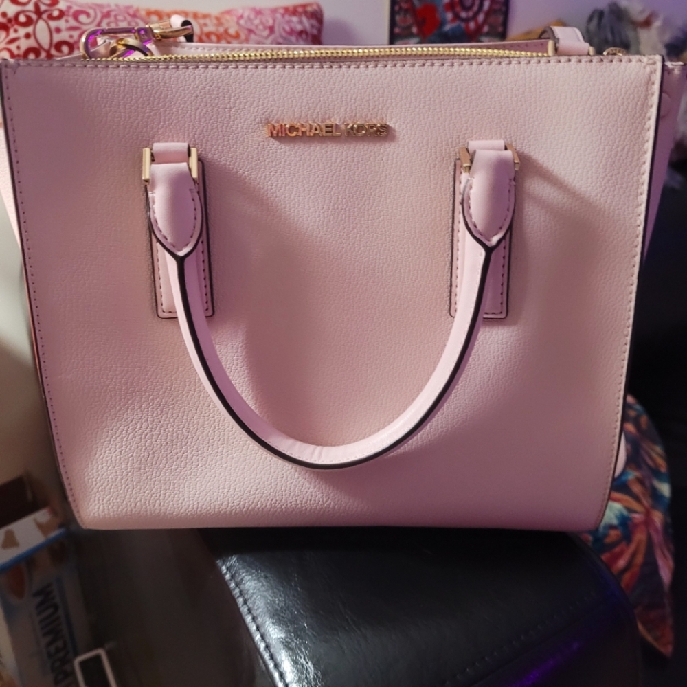 Michael Kors ~ Alessa ~ Blush Pink NEVER USED, still has the tag.